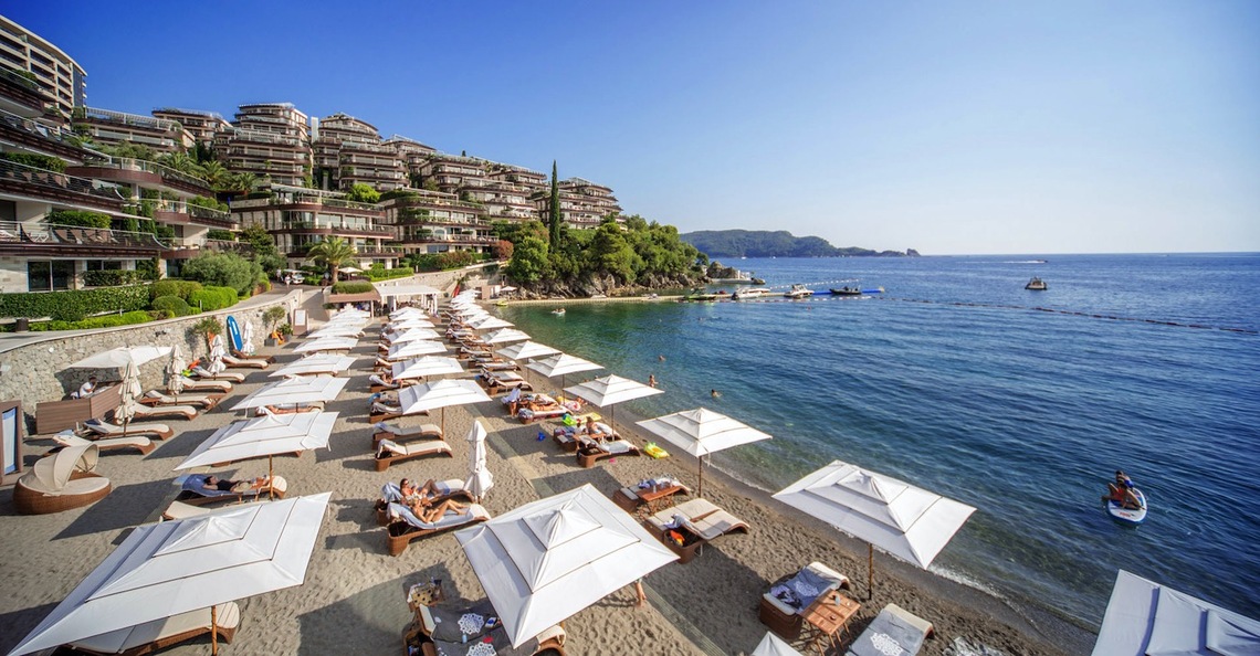 Moët & Chandon Beach & Bar 3